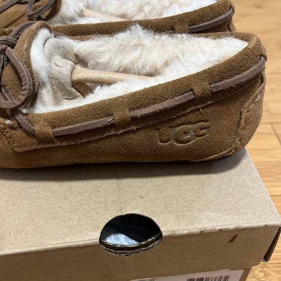 Uggs for Kids - Picture 2 of 6